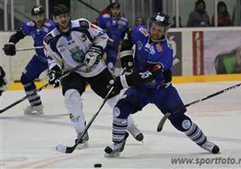 Hocheiştii români au debutat cu stângul