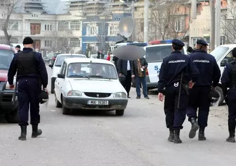 Distracţia, păzită de 8.000 de jandarmi