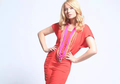 Laura Cosoi, zgârcită? "Mă despart greu de hainele vechi și prefer să le păstrez decât să le dau"