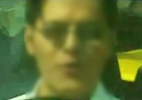 E neschimbat! Mai ţii minte cum arăta Liviu Vârciu în videoclipul "Ochii tăi"?  