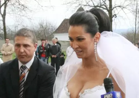 Mâncăruri rafinate și băuturi fine la nunta Nicoletei Luciu. Vezi ce conține meniul!