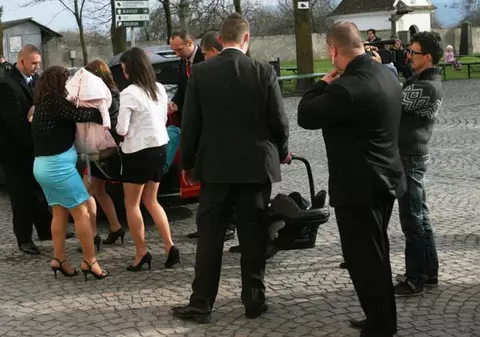 Uite primele poze de la botezul tripleților Nicoletei Luciu! | FOTO