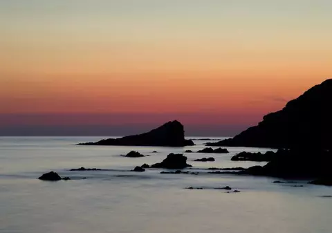 Incredibil! Au fost lăsaţi să moară într-o bărcuţă în mjlocul Oceanului  