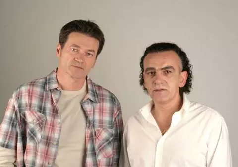 Poesis revine azi pe piaţa muzicală cu un album nou