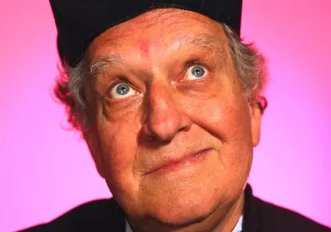 Dacă te rogi la aceste sfinte păcătuieşti, nu-ţi sunt iertate păcatele