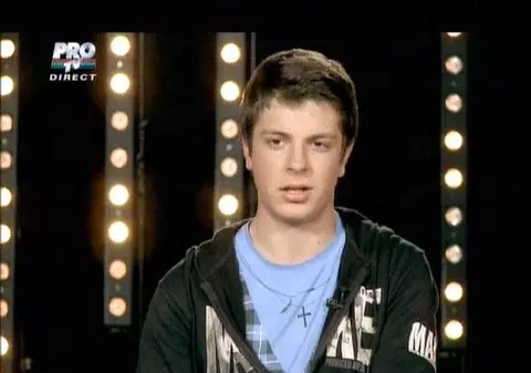 Unul dintre cei mai apreciați concurenți de la ”Românii au talent” și-a descoperit talentul în timp ce fugea de certurile părinților