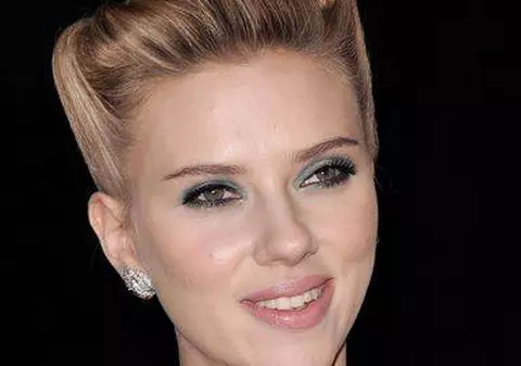 Woody Allen a inspirat-o? Scarlett Johansson vrea să regizeze lungmetraje