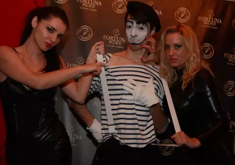 Simona Traşcă zgârie rău! Vezi de ce e atât de rea 