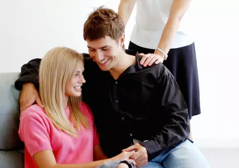 Nu te înţelegi cu mama soacră? Iată cum trebuie să procedezi