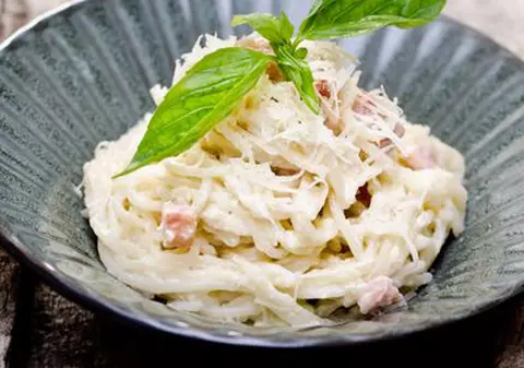 Reţeta zilei | Spaghete carbonara