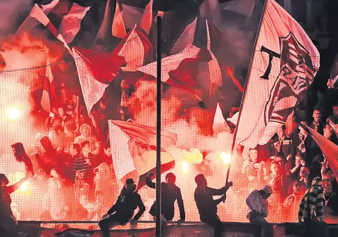 LPF a acceptat propunerea lui Zotta: Femeile şi copiii până în 14 ani au voie la Rapid - Vaslui