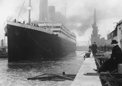 Arheologii suţin că încă mai există rămăşiţe umane lângă epava Titanicului