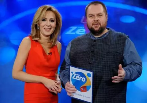 Solista unei trupe de rock gothic vrea la altar în rochie neagră