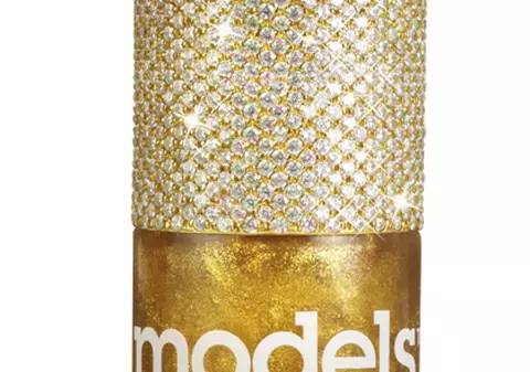 Este o sticluţă de ojă, dar costă cât o vilă! Iată de ce este o avere!