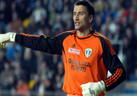 Hamutovski şi Hamza Younes rămân la Petrolul