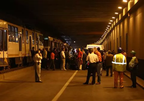 Ăsta e MOMENTUL ACCIDENTULUI din Pasajul Lujerului! Uite primele imagini filmate de camerele de supraveghere!