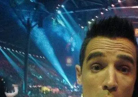 Alex de la Mandinga se iubeşte cu câştigătoarea Eurovisionului? Vezi IMAGINEA CARE SUSŢINE TEORIA!