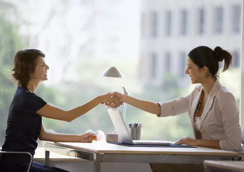 Află cum să ai la început de carieră un salariu mare