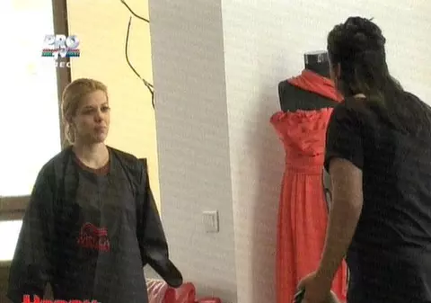 Adriana Bahmuțeanu, către o clientă de la coafor: ”Te bat, să moară mama”