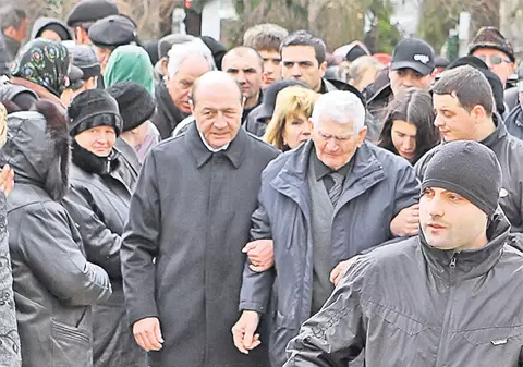 Traian Băsescu și-a mutat socrul la București