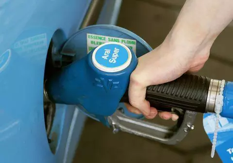 Petrom a majorat preţurile carburanţilor 