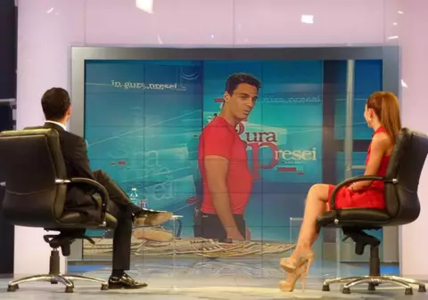 Mircea Badea e GRAVID? Vezi fotografia care a făcut-o pe iubita lui, Carmen Brumă, să ”creadă” că vor avea un copil