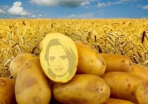 SENZAŢIONAL! Chipul Andreei Esca a apărut într-un CARTOF! INTRĂ SĂ VEZI CLIPUL! 