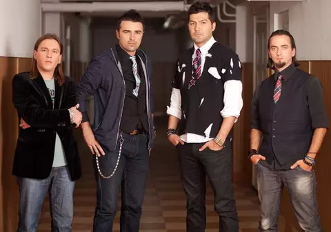 Cornel Ilie, de la Vunk: "Nu vreau să mă angajez vreodată! Mă ambiționez să trăiesc foarte bine numai din muzică"