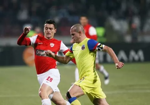 Sute de saci de gunoaie au fost strânşi după derbyul Steaua-Dinamo