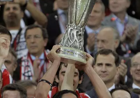 Falcao e beton, dar parcă i-ar fi stat mai bine fără chestiile alea la subţiori | FOTO