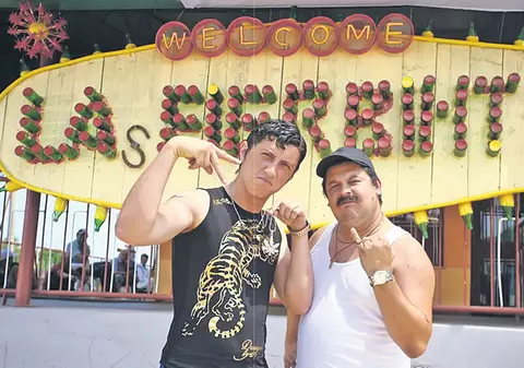 Oamenii din satul Fierbinți care apar în serialul de la PRO TV: "Primim 30 de lei pe zi dacă stăm ca decor"