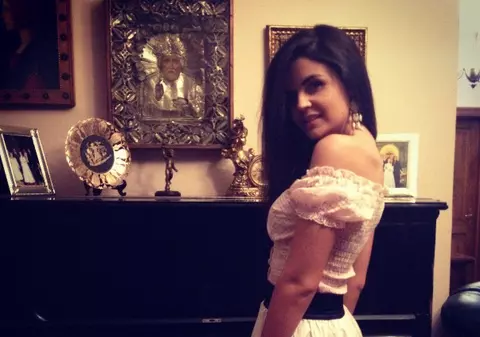 Selena Gomez de România a primit de la tatăl ei un pian de 50.000 de euro! 