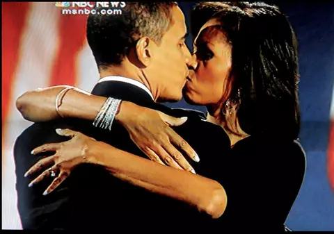 Michelle Obama nu se sfieşte să facă DEZVĂLUIRI INTIME despre viaţa de cuplu!