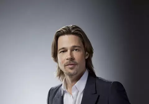 Brad Pitt a reuşit imposibilul! Este primul bărbat care a devenit imaginea parfumului Chanel No. 5