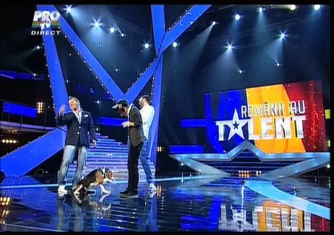 Uite ce salut i-a pregătit Bailey lui Mihai Petre, la "Românii au talent"