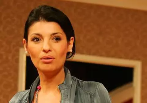 "Mi-a zâmbit, ne-am îmbrăţişat. A fost aşa un sentiment..." Traian Băsescu şi Lavinia Şandru, o poveste incredibilă! 