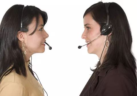 Homosexualii sunt discriminați salarial, dar lesbienele sunt avantajate 