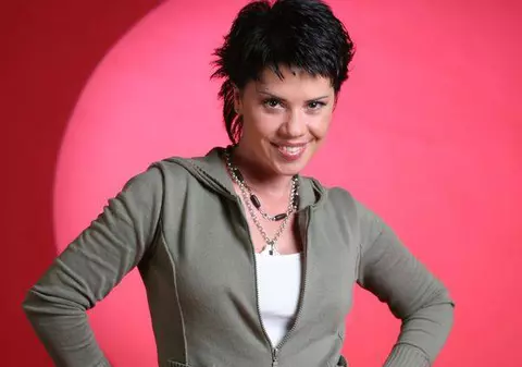 Luminiţa Anghel nu crede în piesa celor de la Mandinga? "E o melodie uşoară, pe care o poţi fredona la plajă, când bei bere"