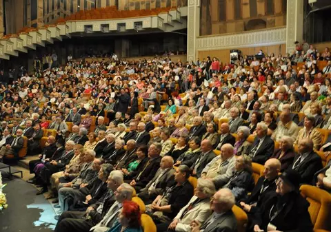 Record în Sectorul 2: 300 de cupluri au sărbătorit nunta de aur 