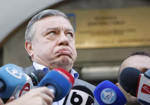 Mircea Sandu, AMENINŢAT de fanii Universităţii Craiova!