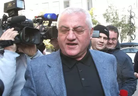 Mitică Dragomir îşi sărbătoreşte ziua de naştere. La mulţi ani!