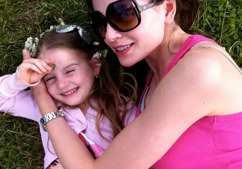 MONI, DISTRUSĂ de dorul Irinucăi! Iată ce mesaj EMOŢIONANT a postat pe Facebook