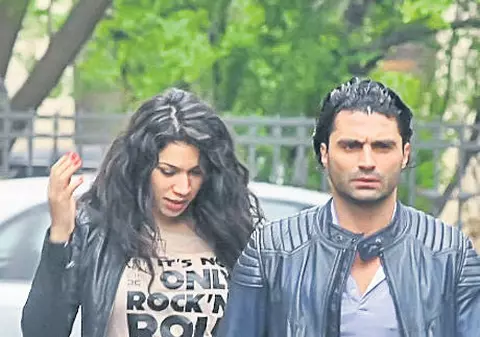 Oana Zăvoranu sare din nou la gâtul nevestei lui Pepe! ”Raluca are probleme cu pipilica, se mai scapă. Lui Pepe îi place să se trezească ud și cald” 