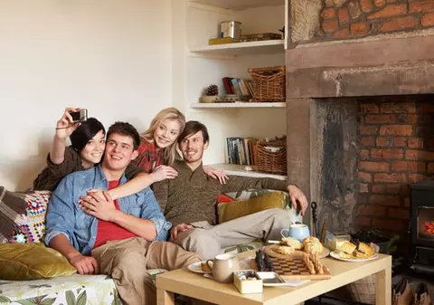 Studiu: Când te desparţi de iubit, pierzi opt amici apropiaţi