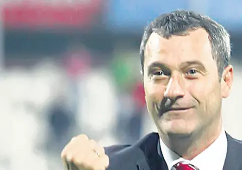 ŞOC LA PETROLUL! Rednic PLEACĂ LA STANDARD LIEGE!