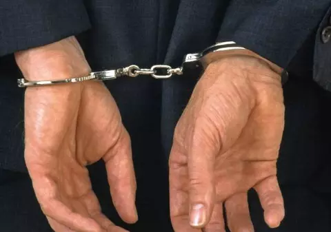 Un român suspectat de fraude cu carduri bancare, arestat în Noua Zeelandă