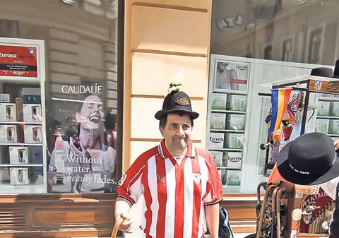 Mii de suporteri ai echipelor Athletic Bilbao și Atletico Madrid au luat cu asalt cârciumile | FOTO