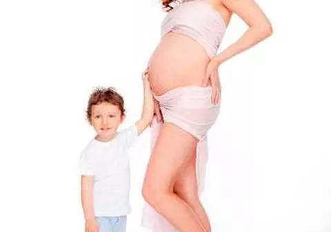 Artiste care și-au îngropat cariera și au devenit soții devotate