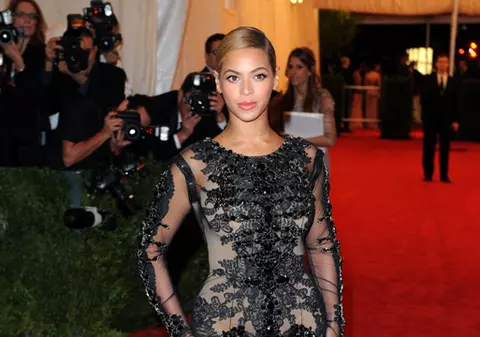 Beyonce a dezvăluit SECRETUL siluetei sale! Iată cum a slăbit 27 de kilograme după naştere!