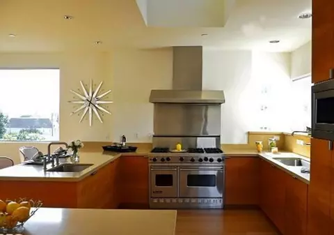 Îţi place casa asta? Vezi cât vrea Chris Brown pe ea! | FOTO